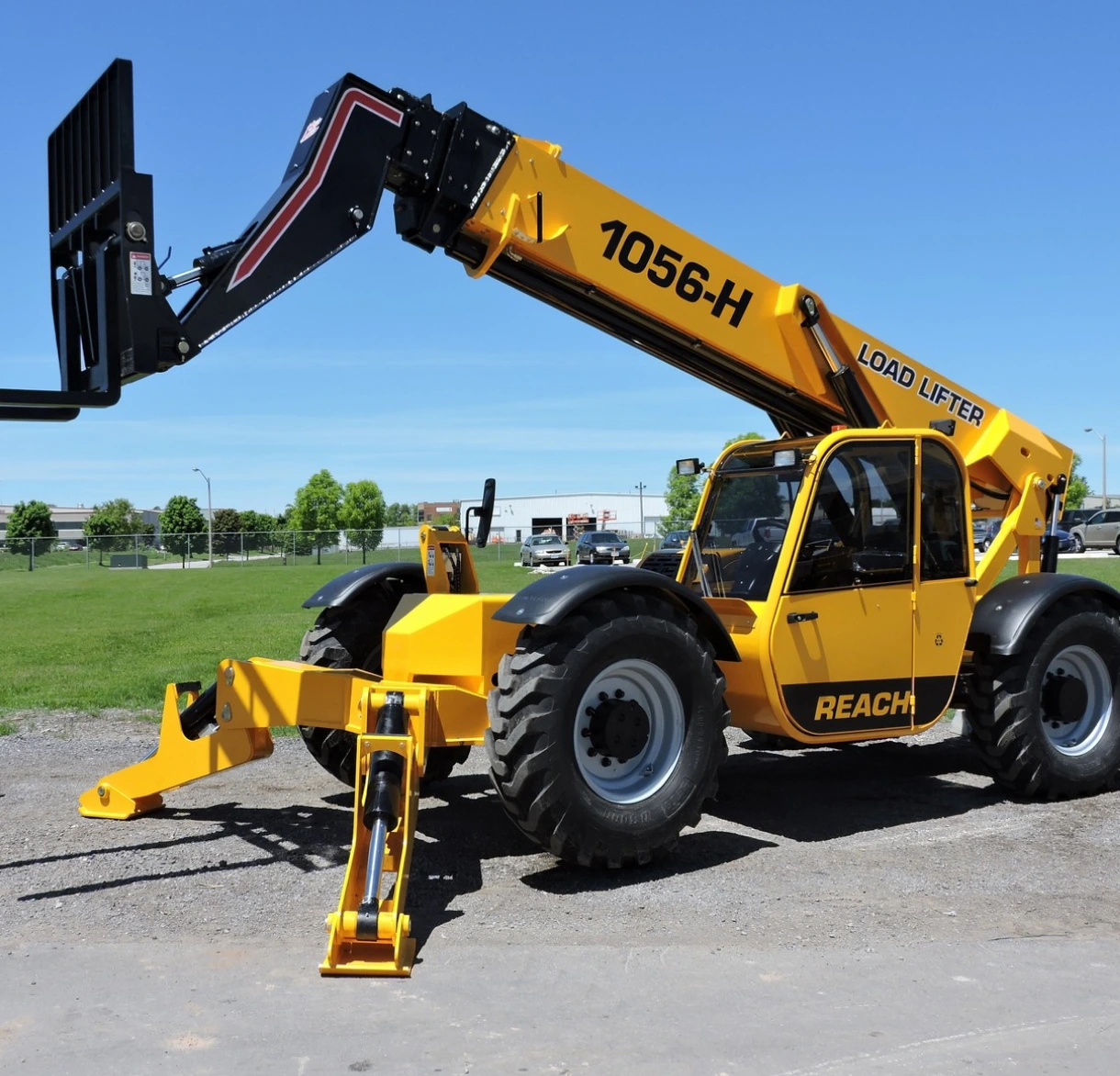 1056-H REACH TELESCOPIC HANDLER