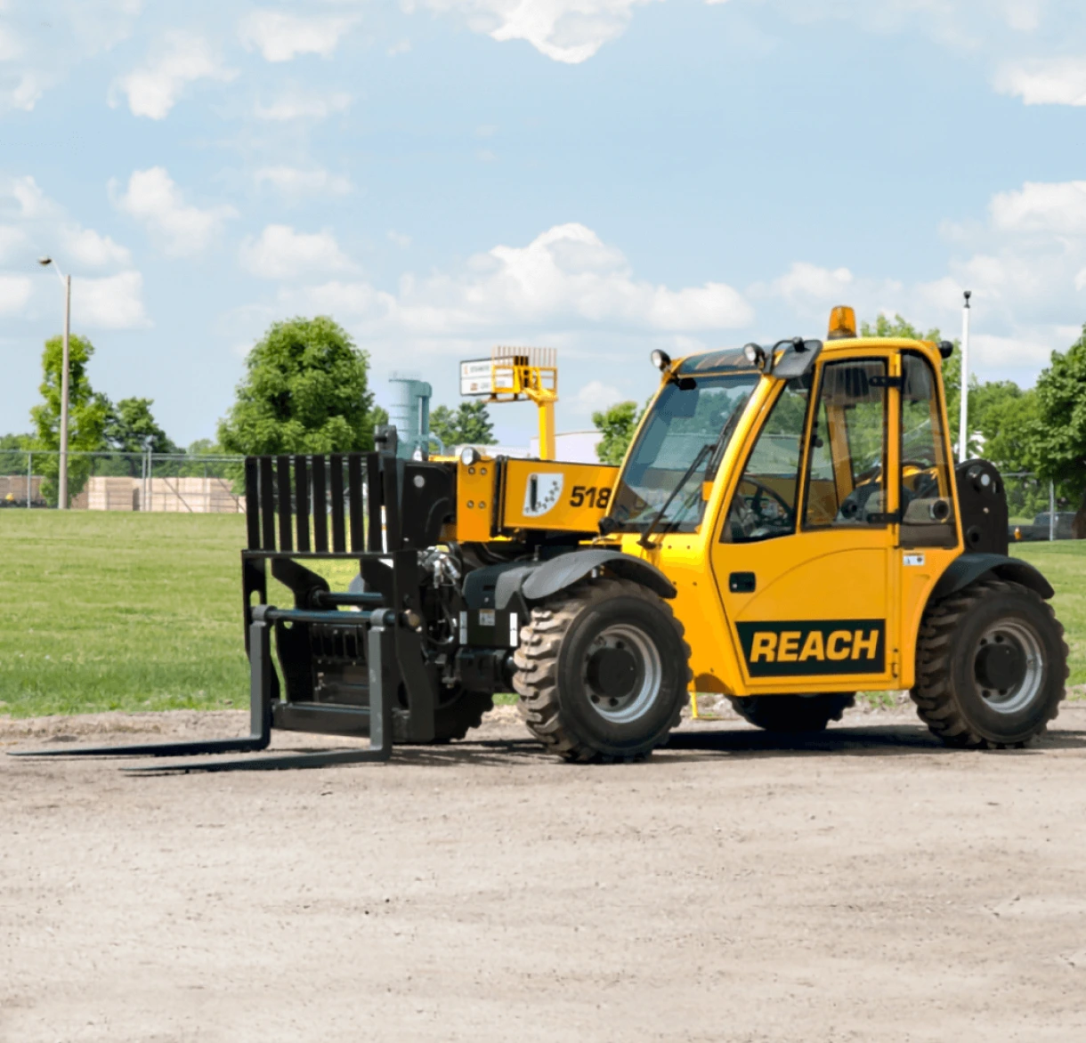 518 REACH DIESEL TELESCOPIC HANDLER